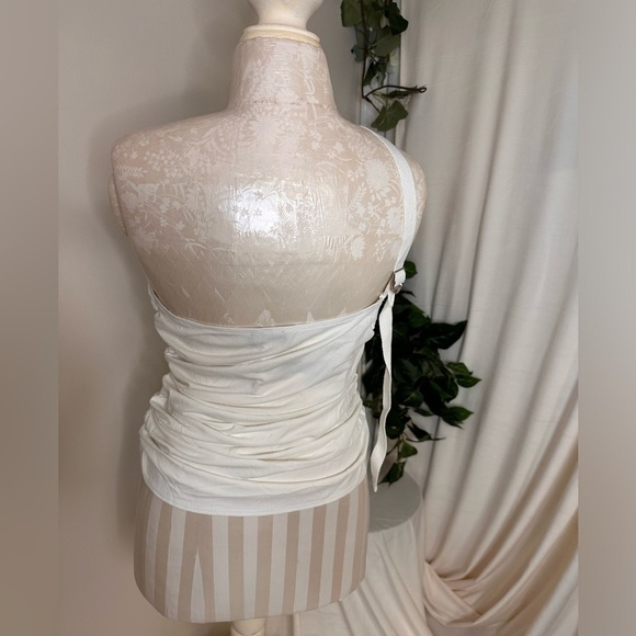 NAKED WARDROBE White Asymmetrical one shoulder Tank Sz L‎ NWT (A0021 B3) - Picture 3 of 7